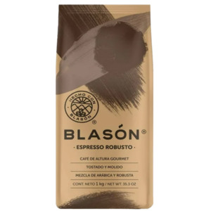 Encuentra salsas y aderezos elaborados en México, disponibles en diferentes presentaciones para uso doméstico y comercial. Incluye salsas rojas y verdes, chipotle, habanero, chamoy, aderezos de mayonesa, limón y chipotle, así como opciones líquidas para botanas y platillos. Productos adecuados para restaurantes, food service y tiendas que buscan variedad en sabores tradicionales mexicanos.